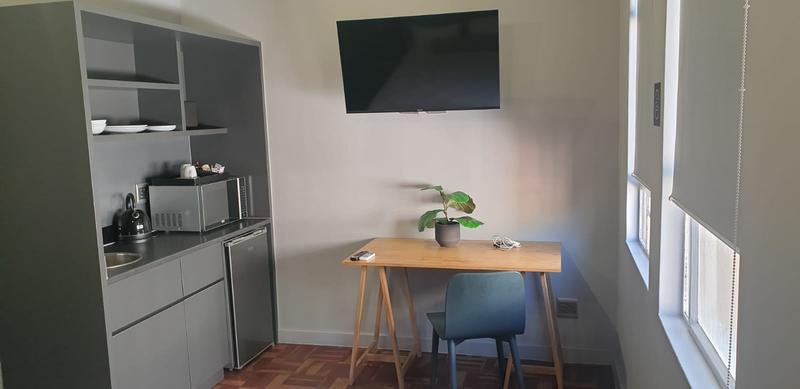 To Let 1 Bedroom Property for Rent in Foreshore Western Cape